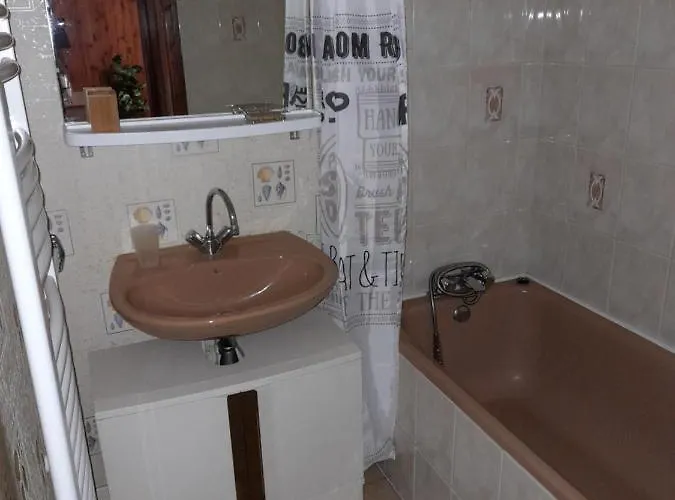 Апартаменты Chez La Malou *